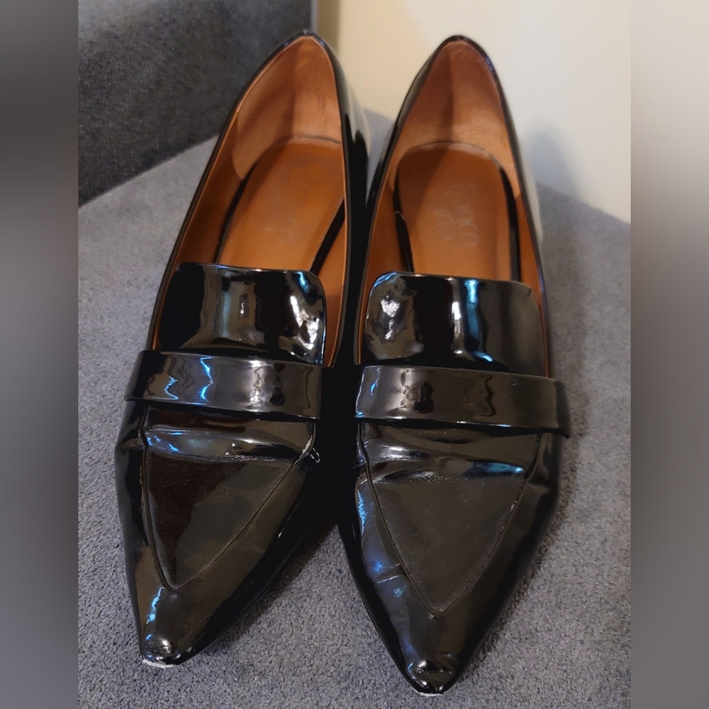 Franco Sarto womens size 10 black patent leather 1-2" heels/loafer